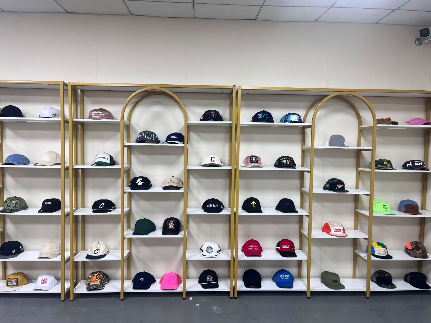 Dongguan Cap Manufacturing Powers Global Headwear Boom: How 5,000㎡ Factories Drive Fashion Innovation